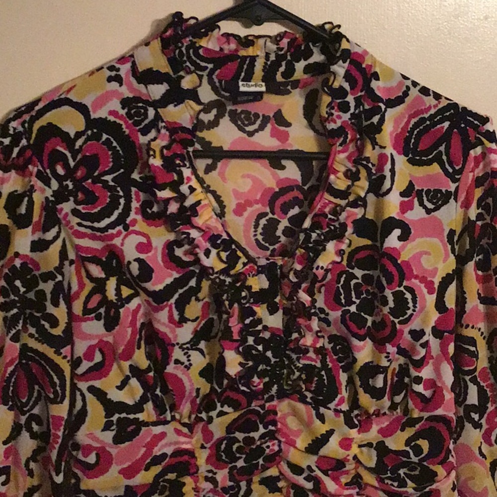 Blouse - Picture 2 of 3